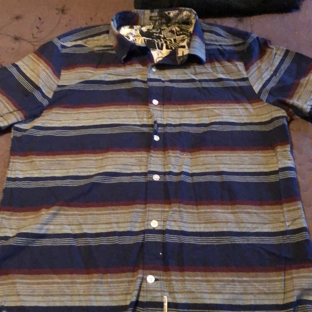 Volcom short sleeve shirt